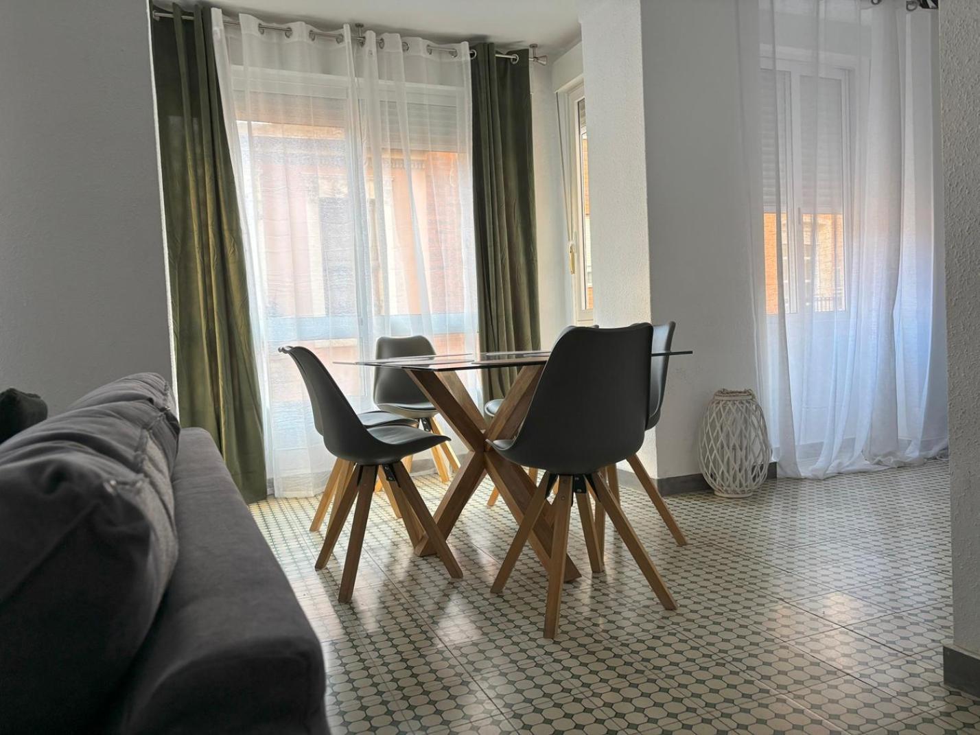 Beautiful Appartment In The Heart Of لقنت المظهر الخارجي الصورة